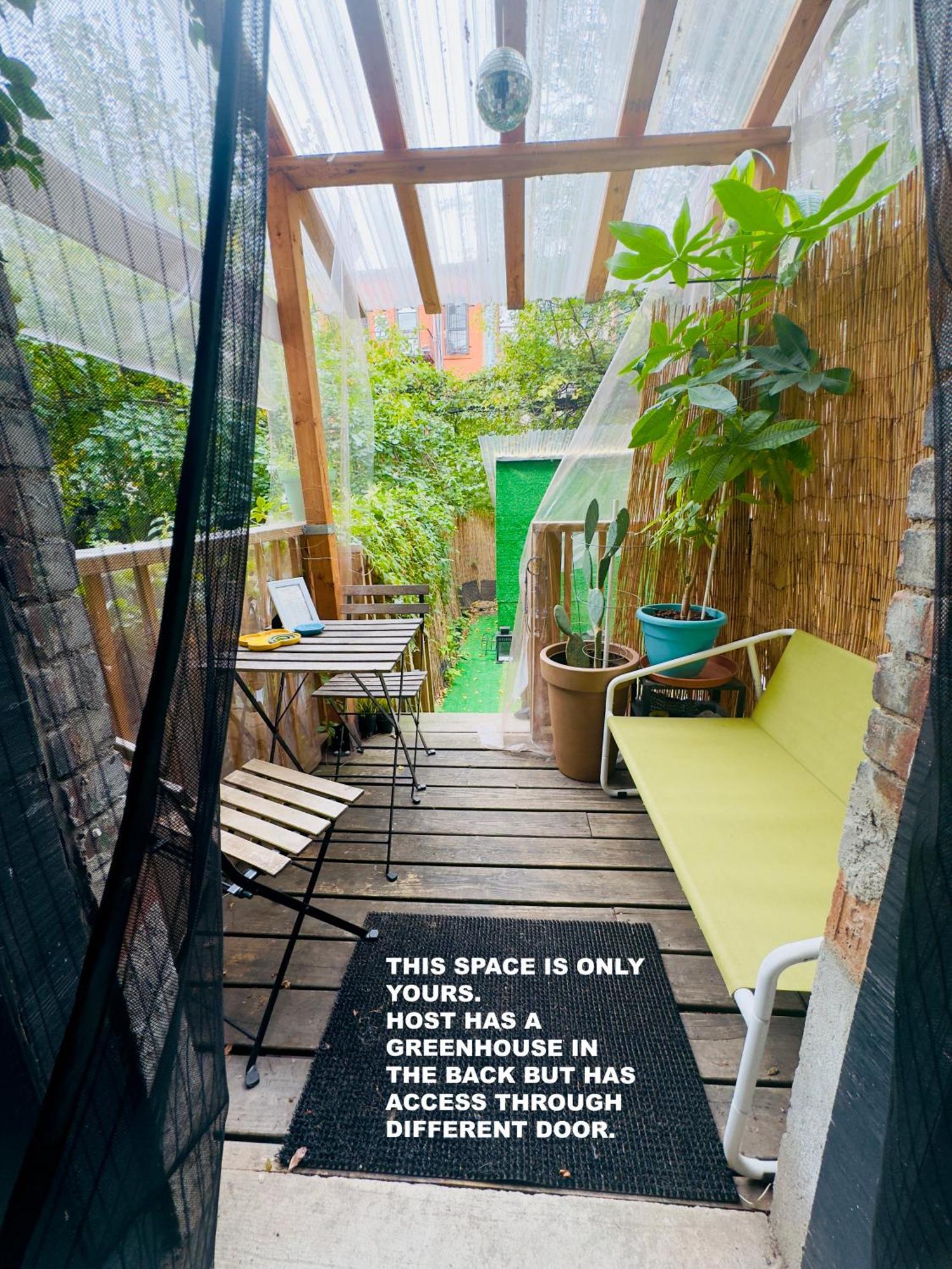 Private Room With Private Bathroom And Backyard New York City Exterior photo